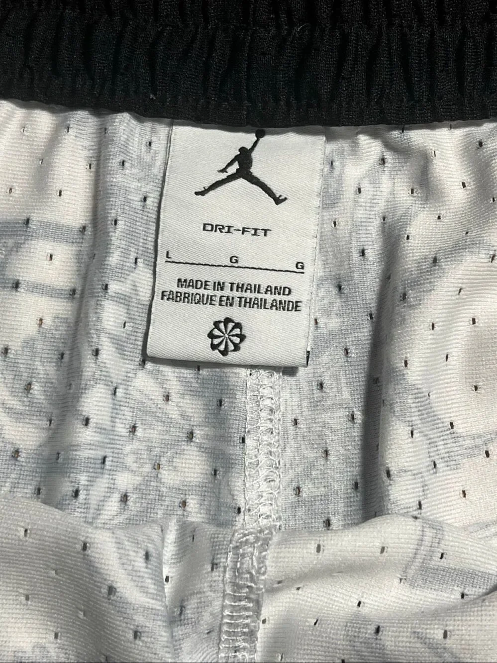 Jordan Sport Men's Dri-FIT Floral Jumpman Diamond Shorts Large